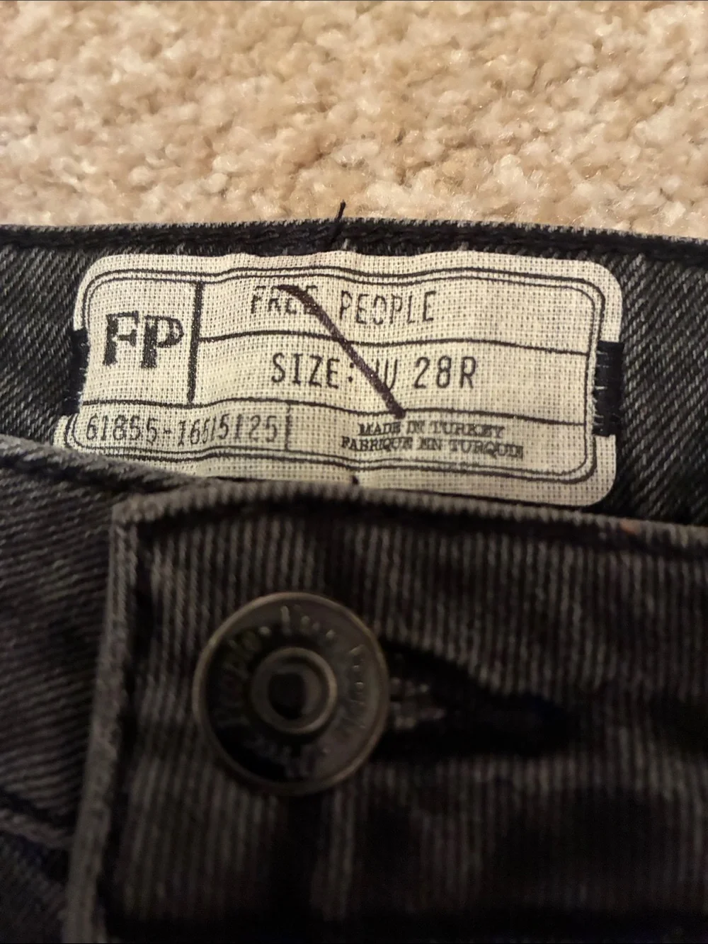 Free People Faded Black/Gray Raw Hem Skinny Jeans Sz 28